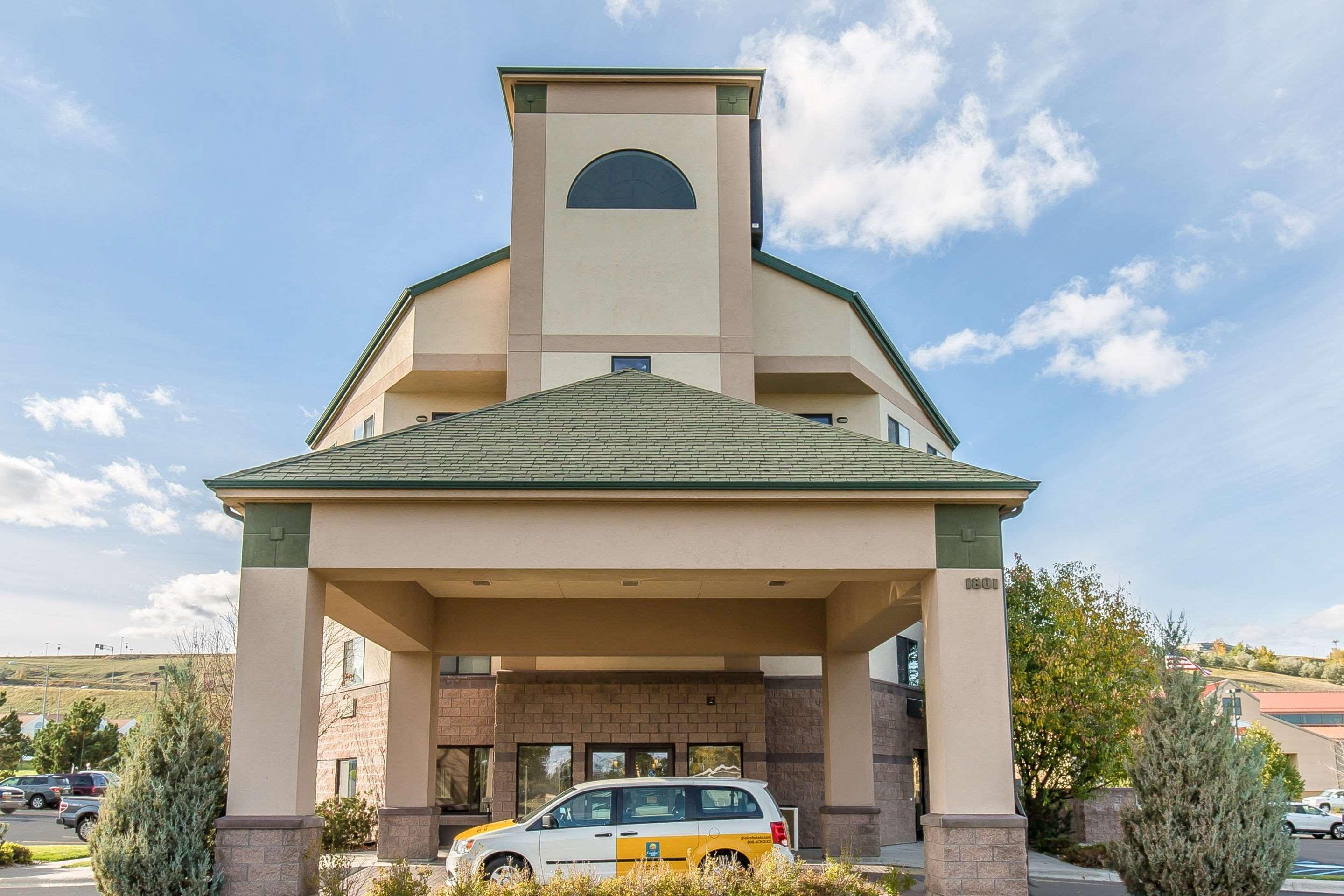 Comfort Inn & Suites Market - Airport Great Falls Exterior photo