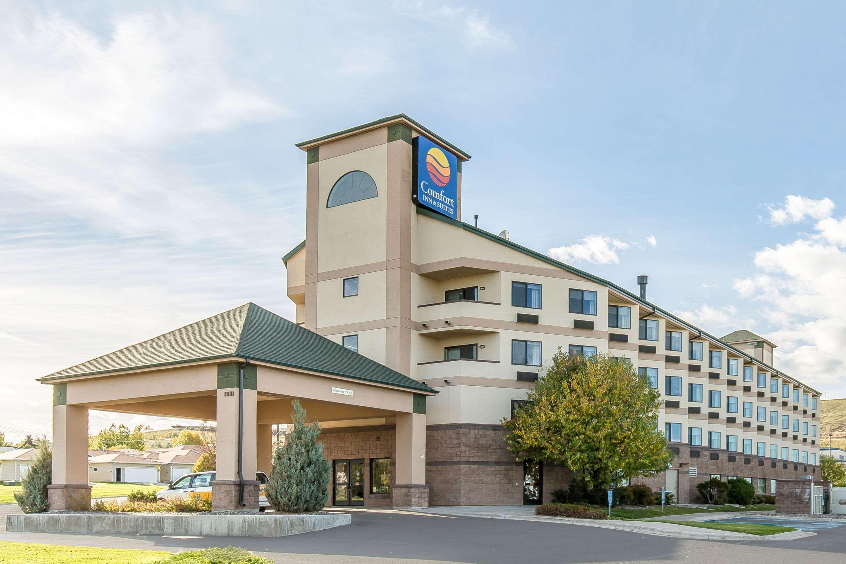 Comfort Inn & Suites Market - Airport Great Falls Exterior photo
